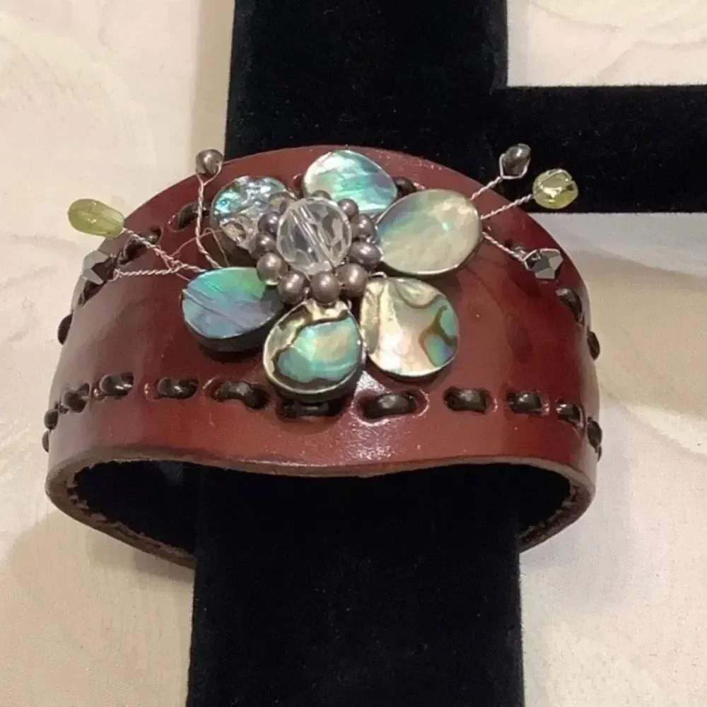 Brown Leather Mother Pearl Floral Cuff Bracelet
